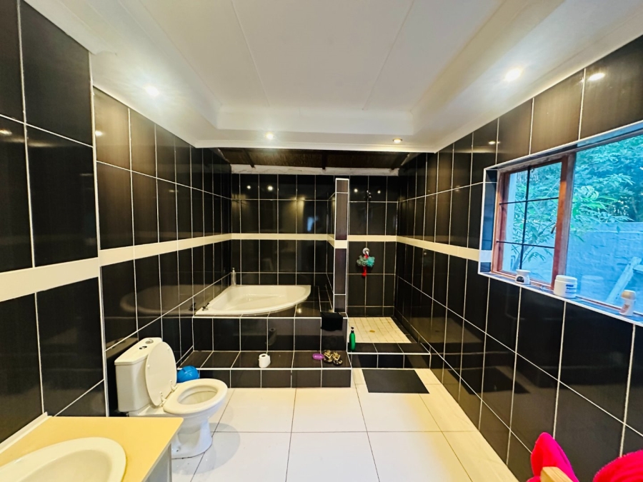 3 Bedroom Property for Sale in Loerie Park Western Cape